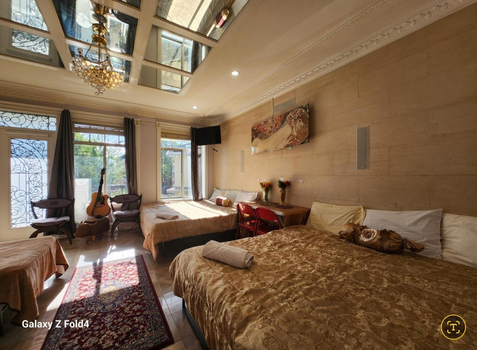 فندق Empress Madani Palace سوري المظهر الخارجي الصورة